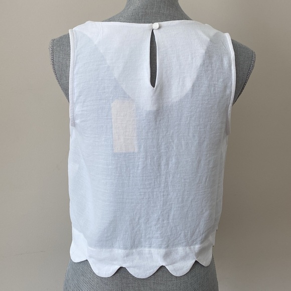 Monteau Los Angeles Sleeveless Scalloped Hem Cropped Shell White Size Small - Picture 4 of 9